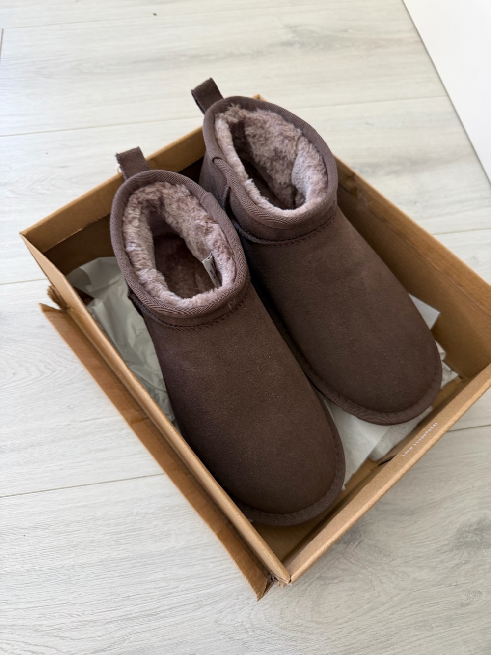 NWT dark brown Cushionaire Ankle Boots
